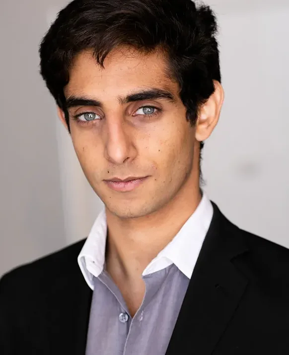 Люк Димьян в сериале Избранные